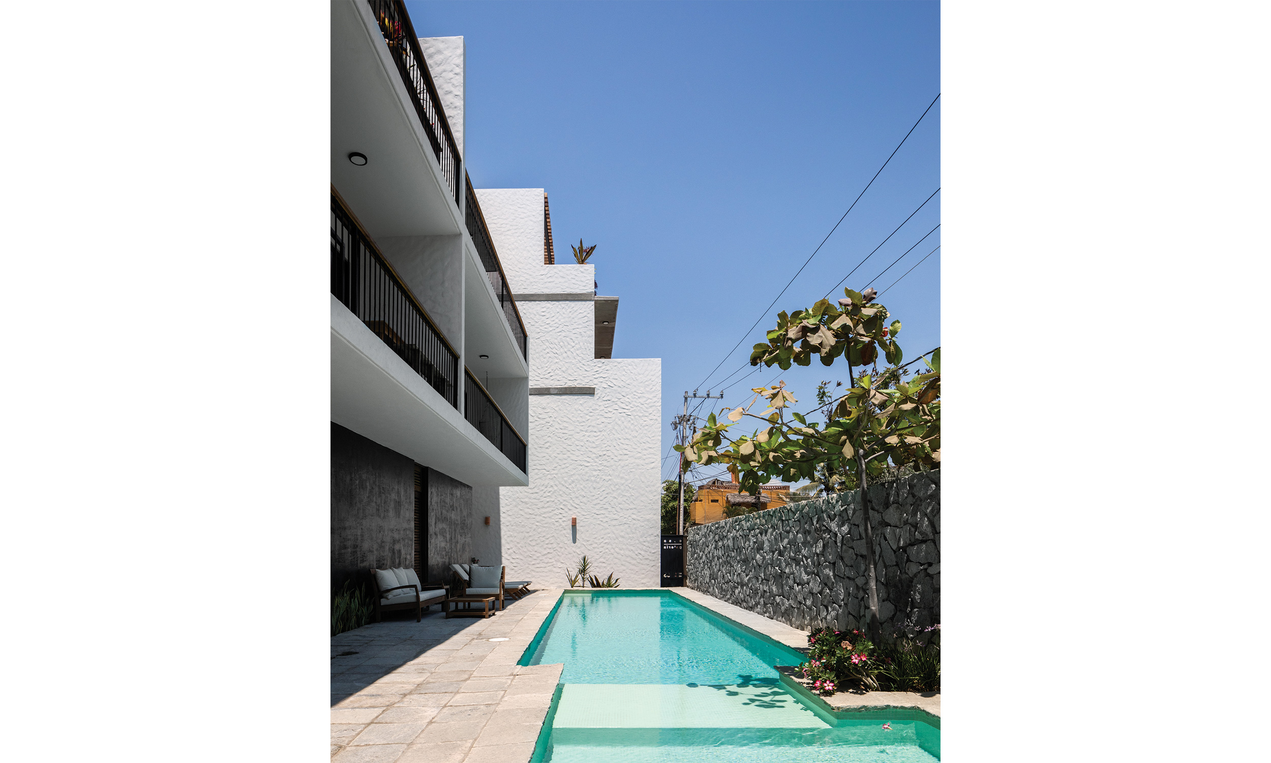 main_office_casa_galería_rafaél_gamo_1248_pool