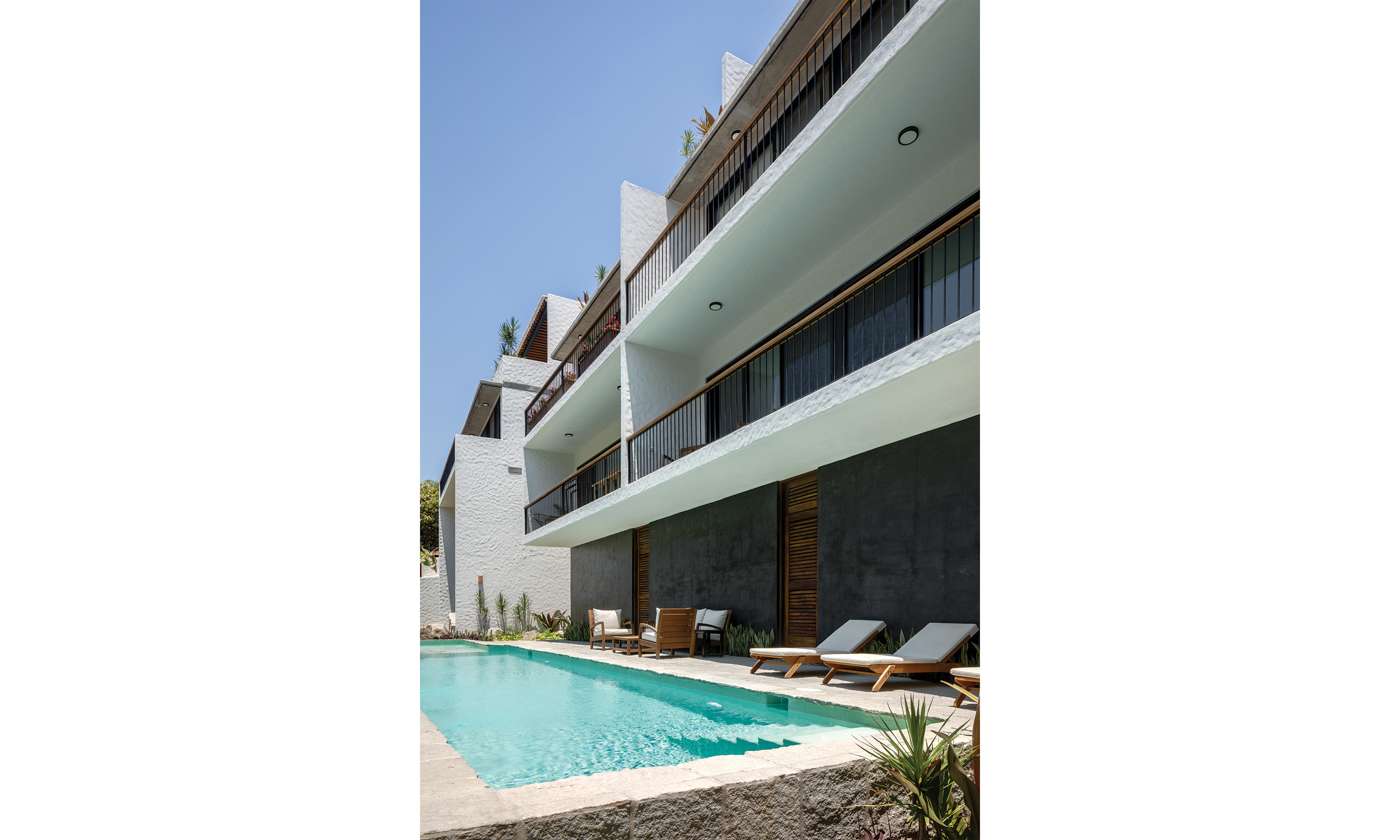 main_office_casa_galería_rafaél_gamo_211_pool