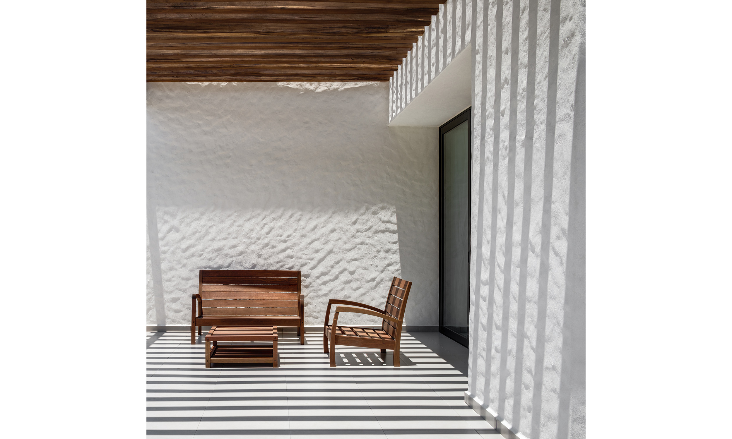 main_office_casa_galería_rafaél_gamo_256_terrace