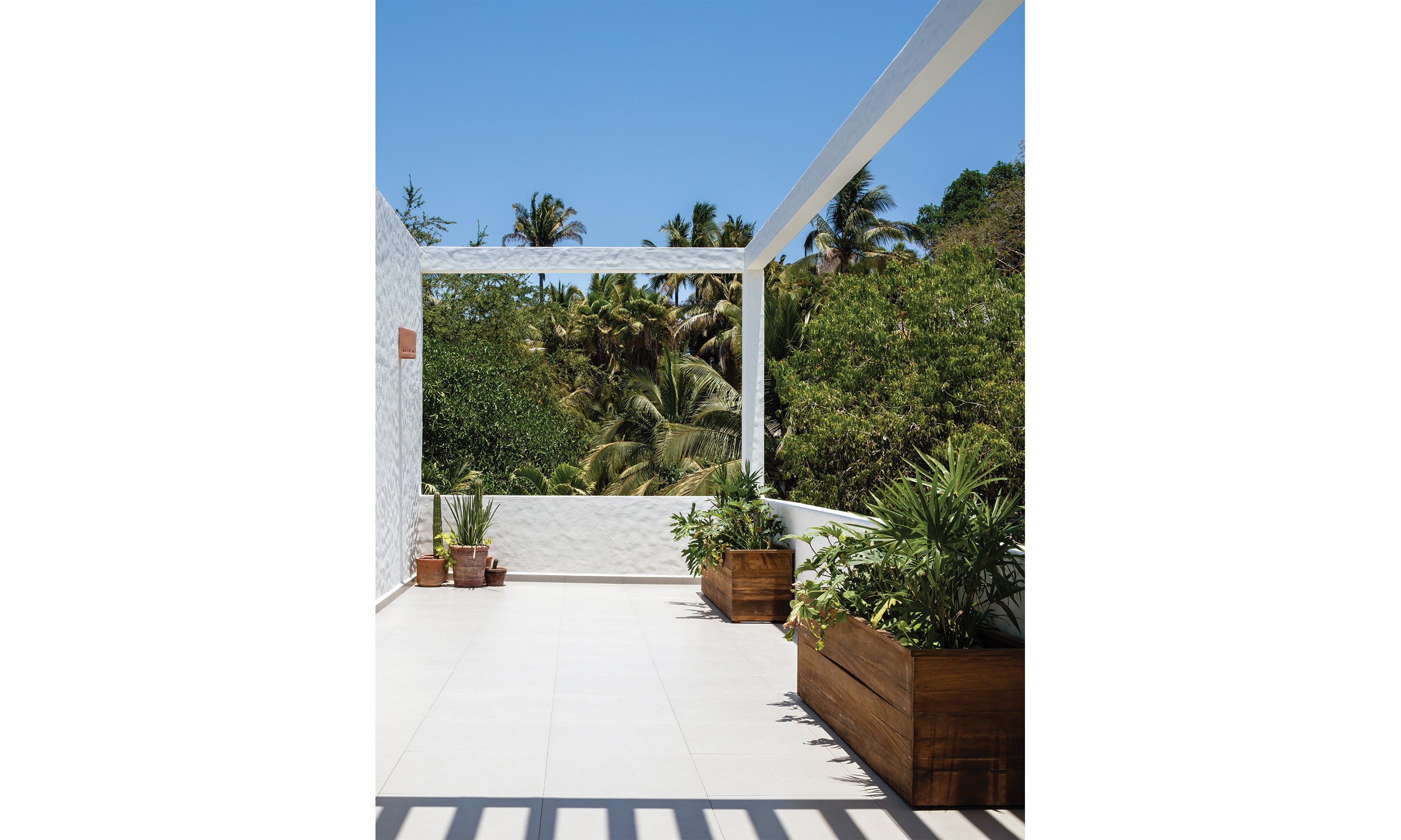 main_office_casa_galería_rafaél_gamo_266_terrace