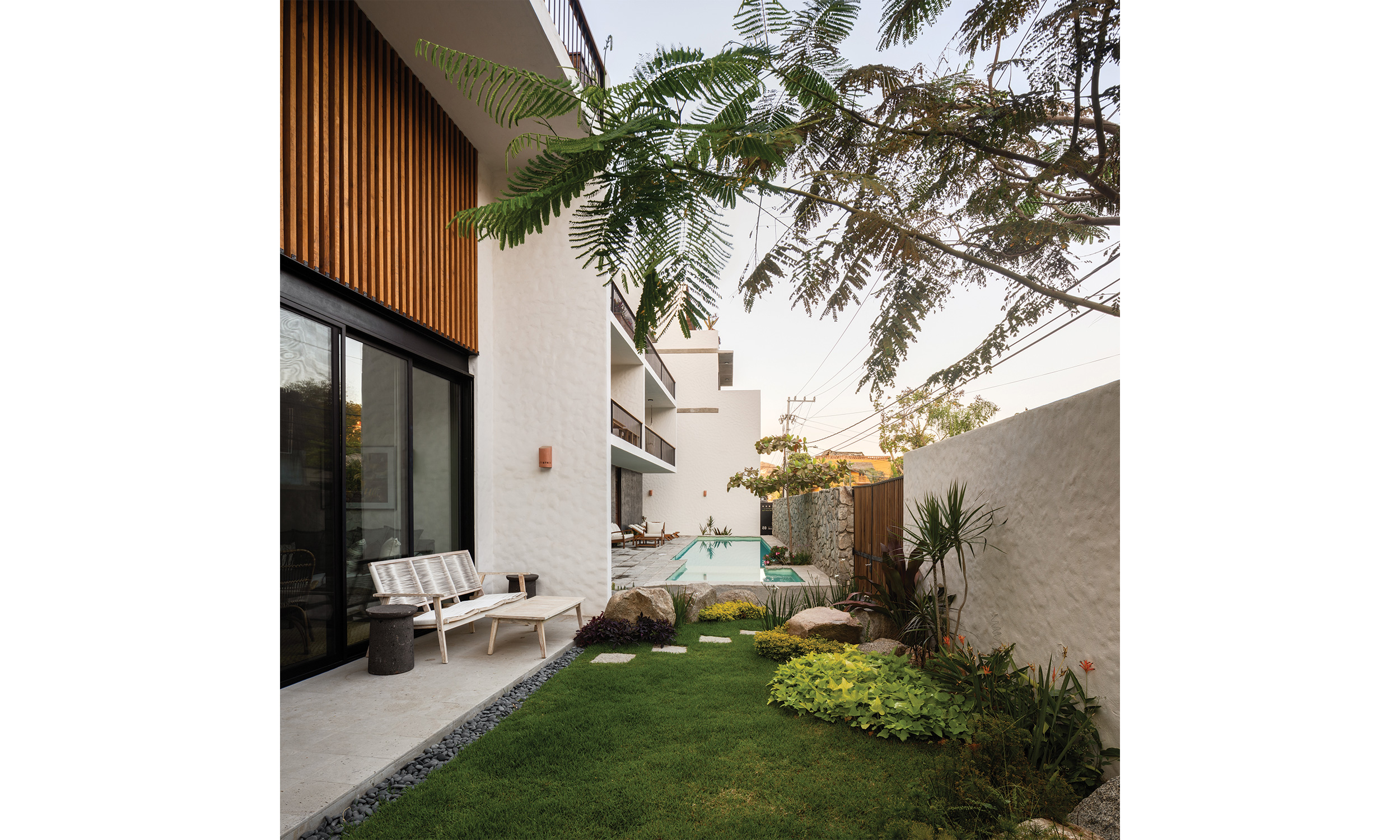 main_office_casa_galería_rafaél_gamo_668_garden