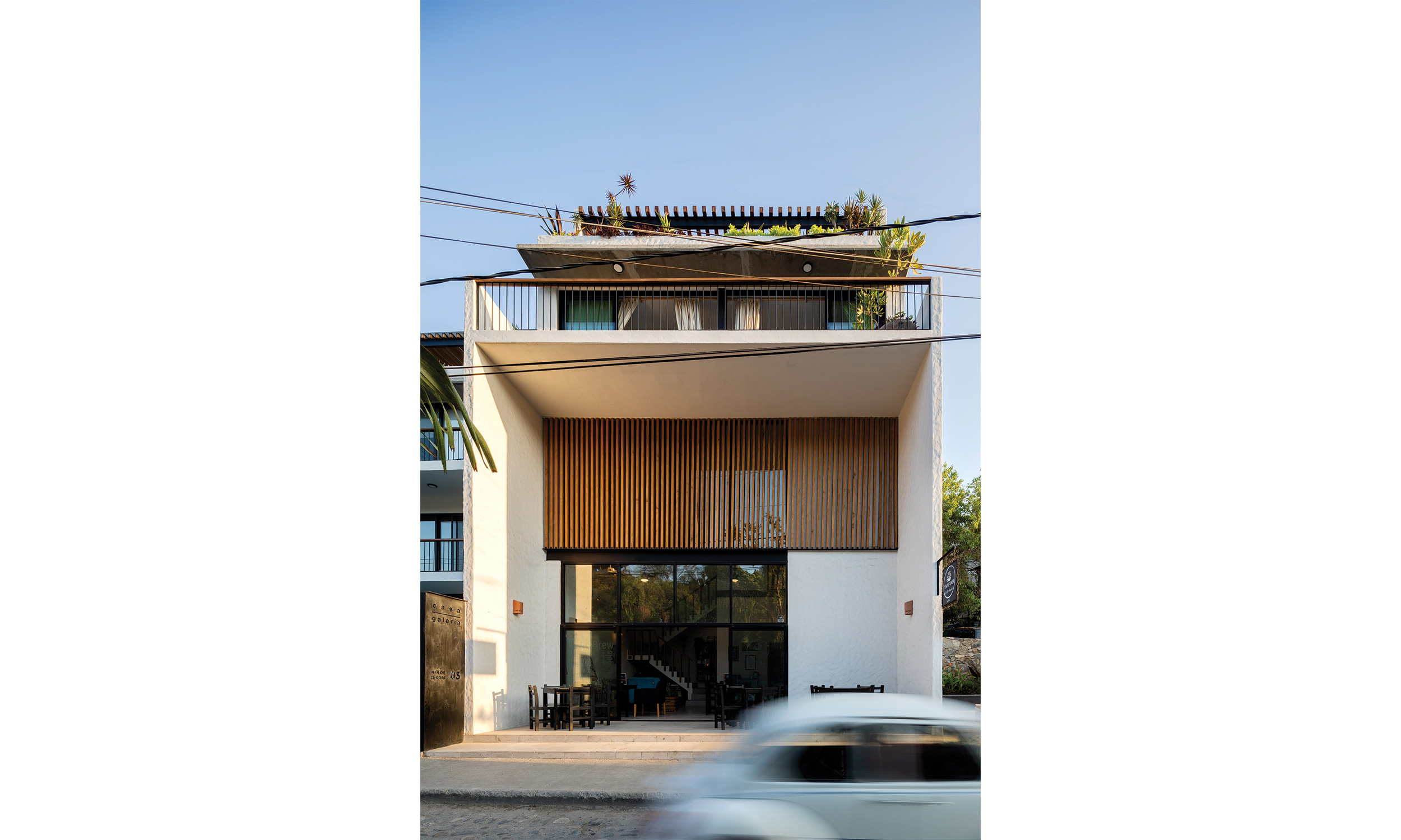 main_office_casa_galería_rafaél_gamo_810_street_view_front