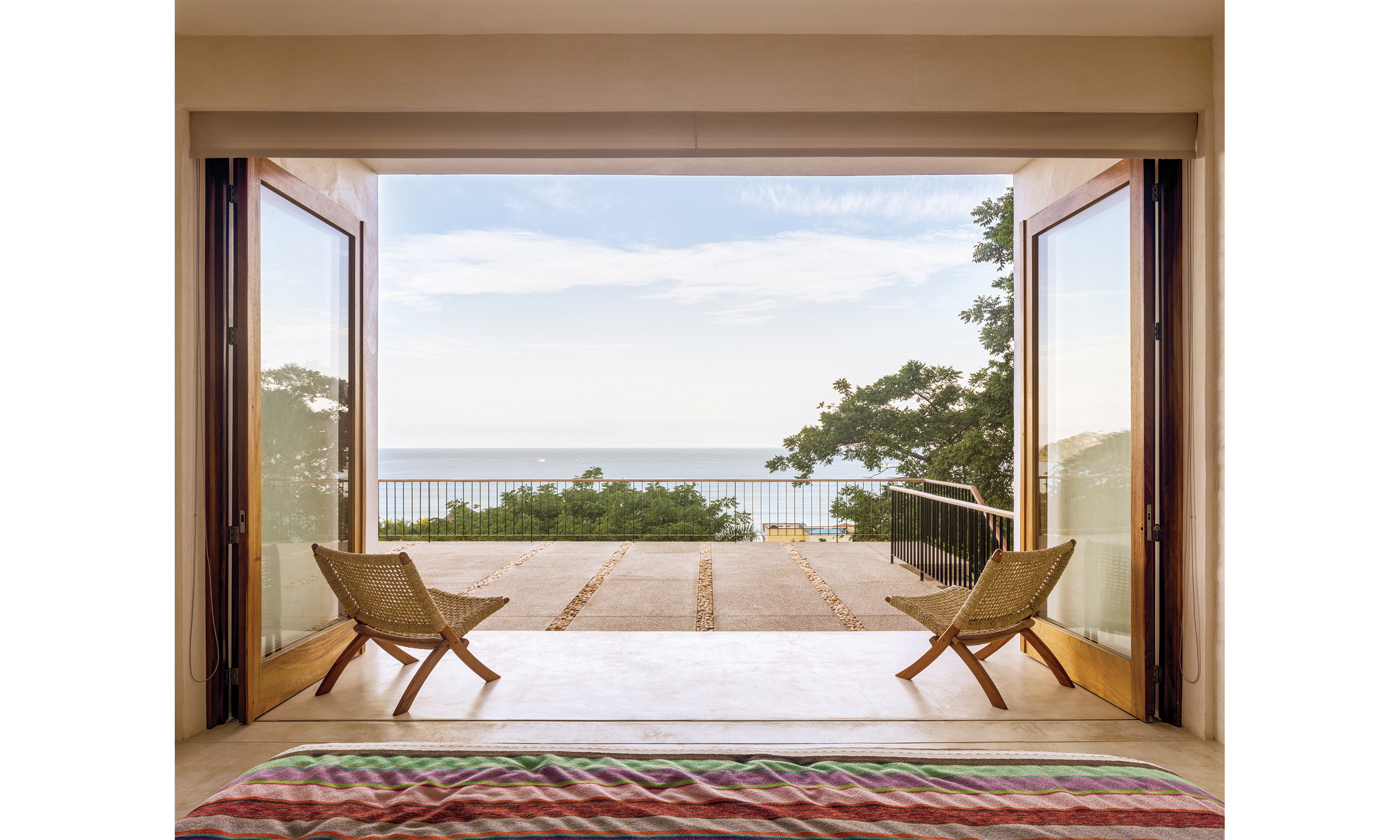 main_office_casa_reavis_rafaél_gamo_0578_terrace_view
