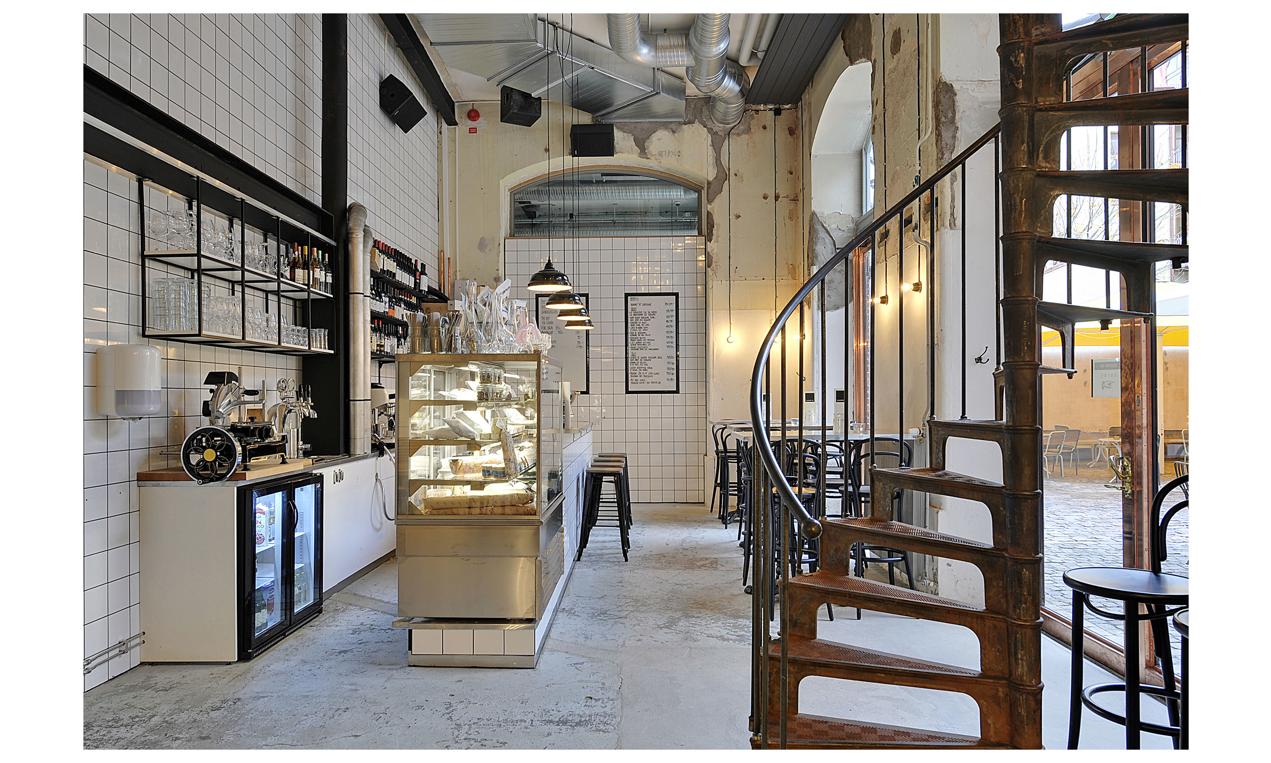 main_office_olssons_vin_dsc0920-_dsc0922_bar_west