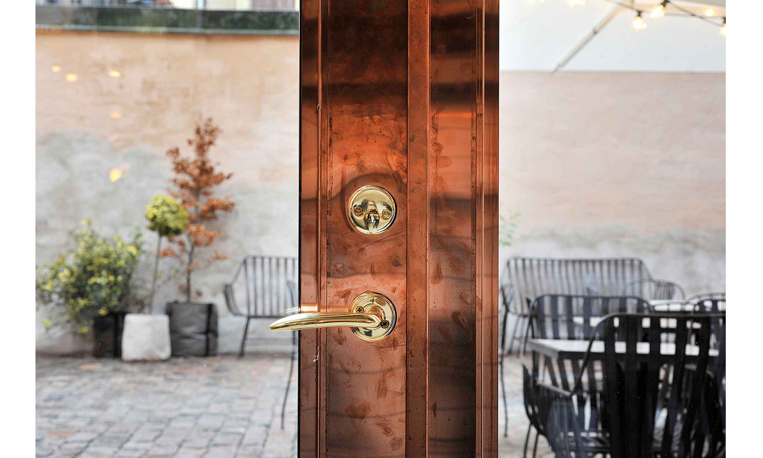 main_office_olssons_vin_dsc0949_door