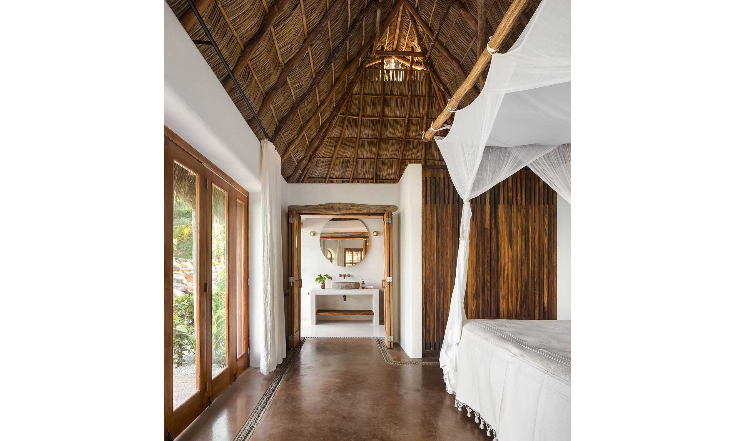 main_office_villa_pelicanos_interior_06